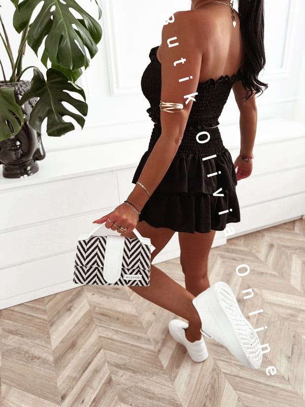 Schwarzes Sommer-Set: Gerafftes Top und Skort mit Rüschen