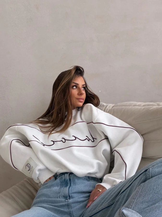 sweatshirt-la-coca-aura-creme