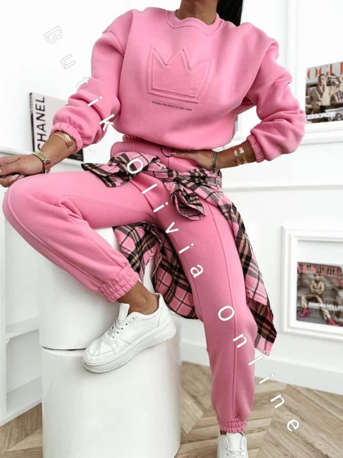 gefuetterter-loungewear-set-krone-rosa