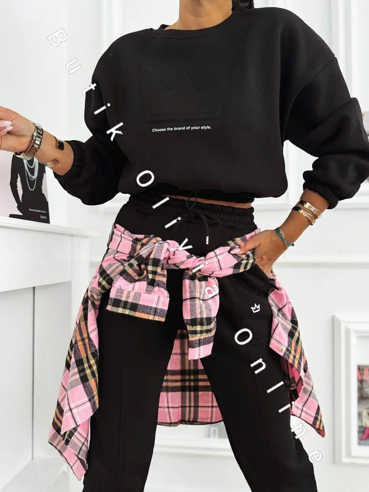 gefuetterter-loungewear-set-krone-schwarz