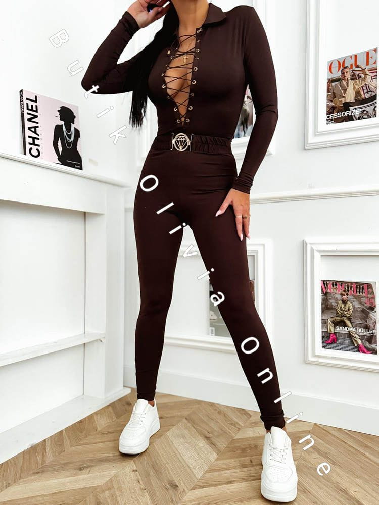 jumpsuit-mit-guertel-high-ausschnitt-schokoladenbraun