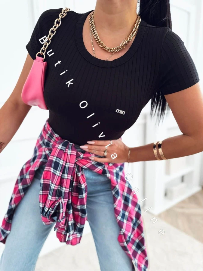 t-shirt-prazkowany-czarny-min
