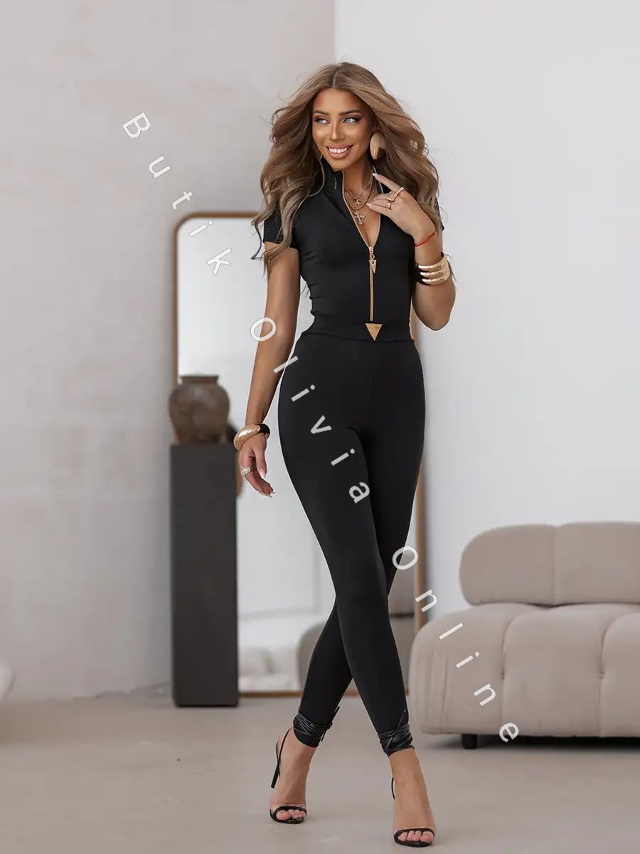 Czarne legginsy push up z wysokim stanem z marszczeniem i złotym zamkiem z tyłu oraz logo producenta Loox Fashion na przodzie