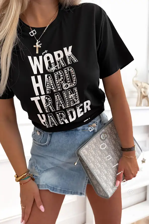 Schwarzes Damen-T-Shirt mit „WORK HARD“-Schriftzug