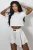 Cremeweißes Sommer-Set: T-Shirt und ausgestellte Shorts w Rock-Optik