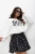 Set: Weißer Hoodie mit „90s Babe“-Schriftzug und schwarzer Ballonrock mit weißen Punkten