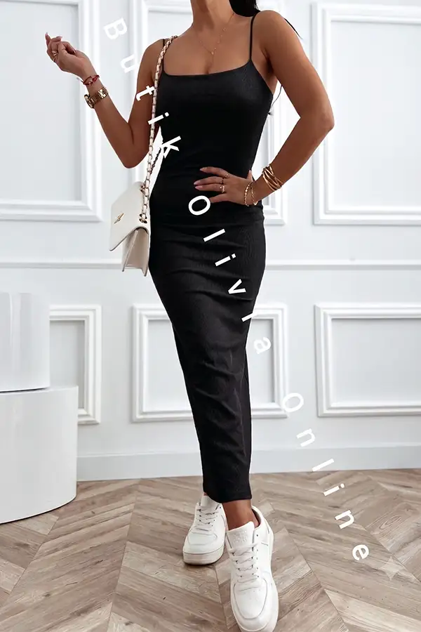 Schwarzes geripptes Kleid mit schmalen Trägern