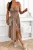 Midi-Kleid mit Trägern und Knöpfen w kolorze Fango