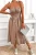 Midi-Kleid mit Trägern und Knöpfen w kolorze Fango