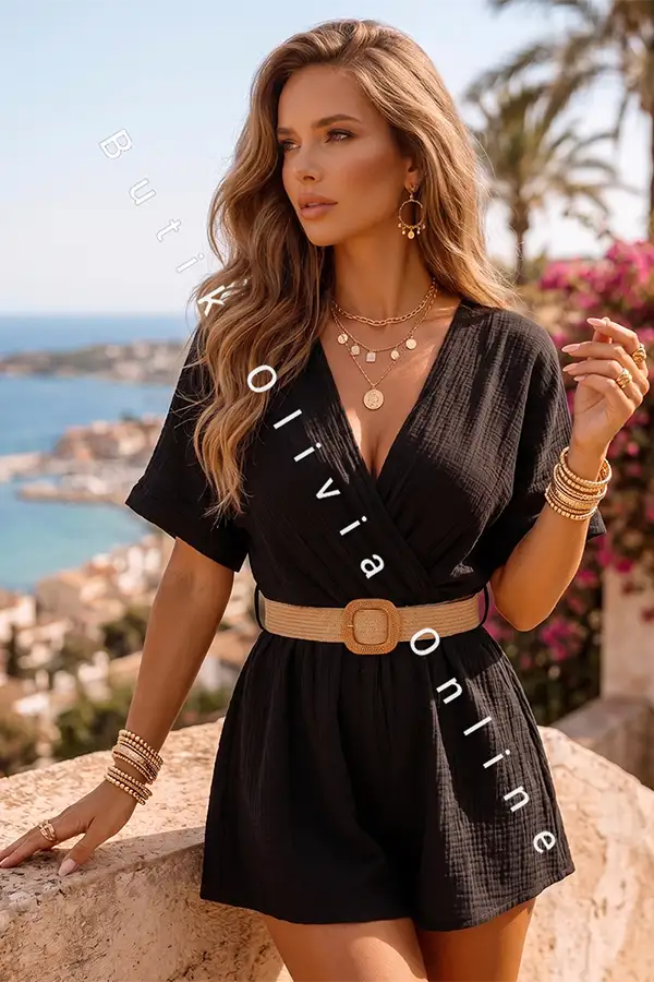 Schwarzer kurzer Musselin-Jumpsuit mit V-Ausschnitt und Webgürtel