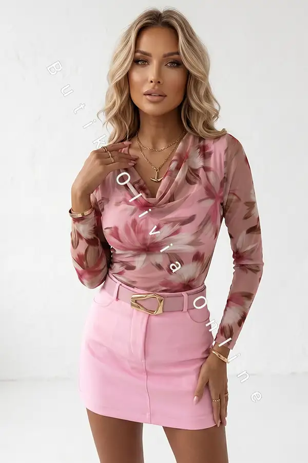 różowa elegancka bluzka siatka w kwiaty z dekoltem typu woda